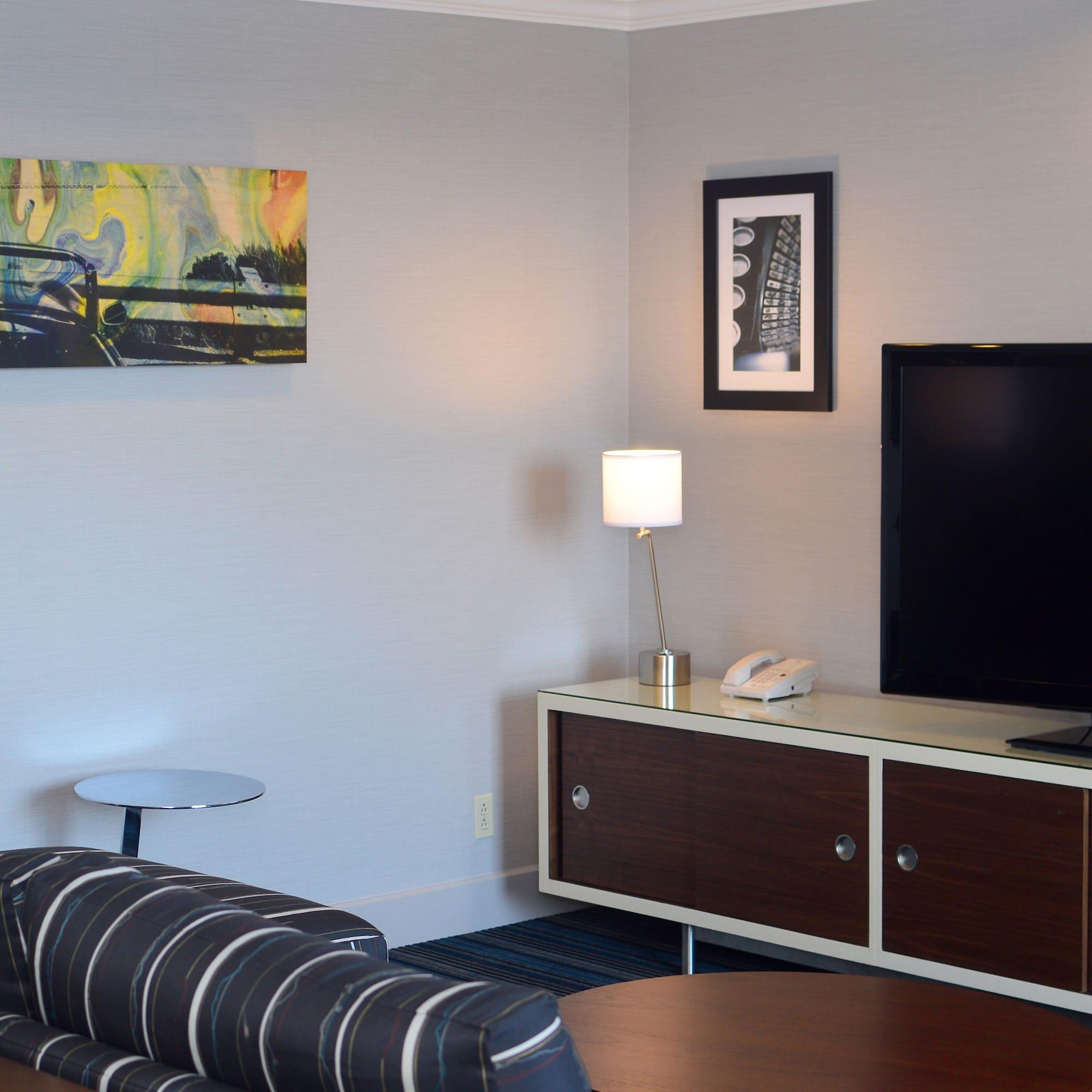 Doubletree By Hilton Newark-Fremont Hotel Екстериор снимка