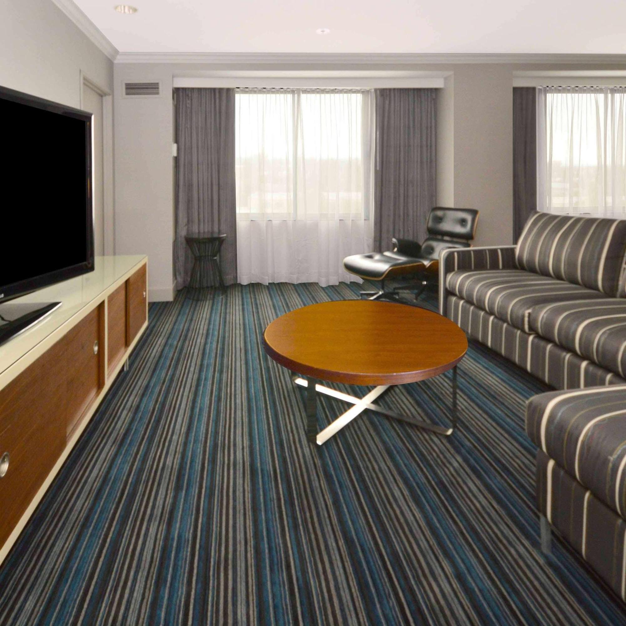 Doubletree By Hilton Newark-Fremont Hotel Екстериор снимка