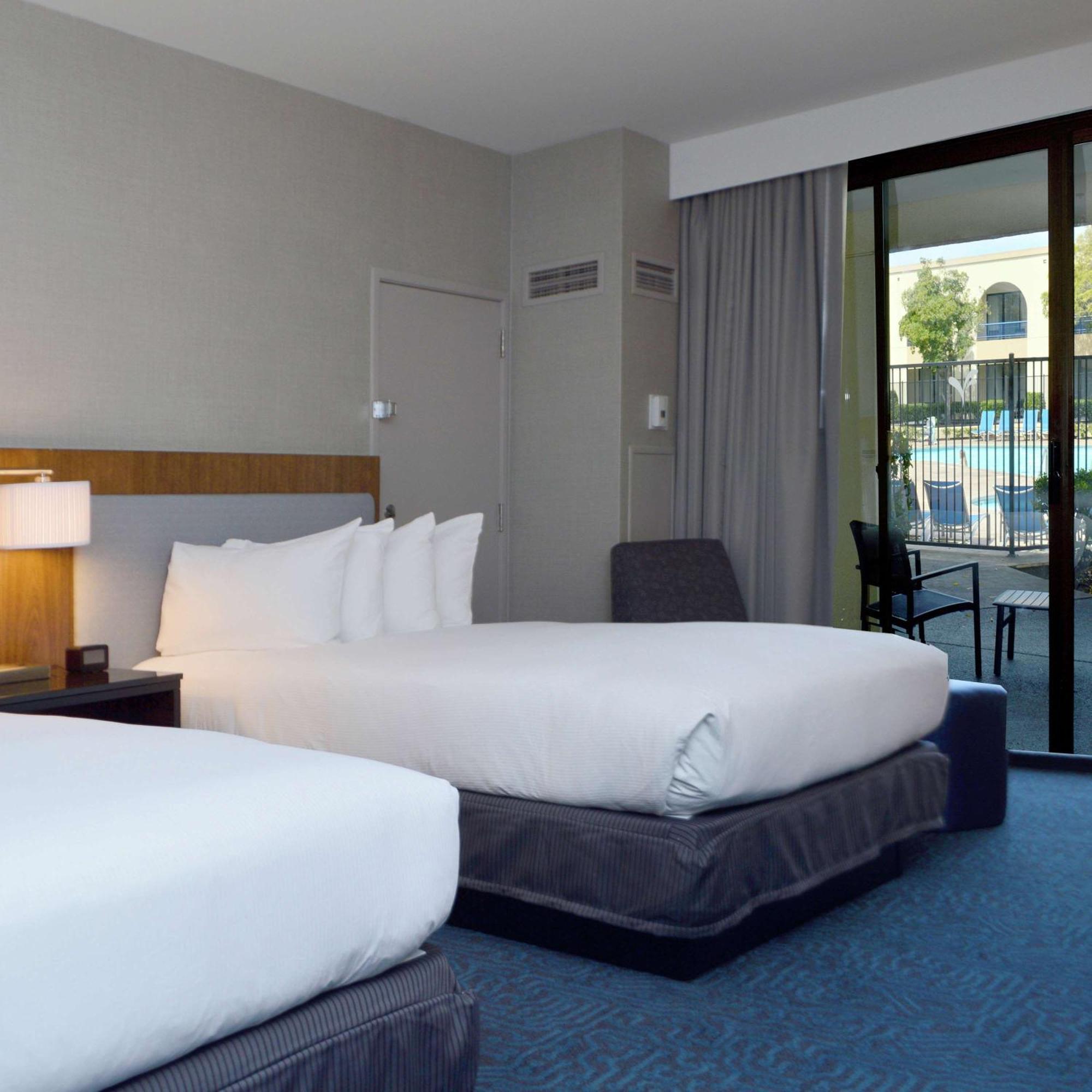 Doubletree By Hilton Newark-Fremont Hotel Екстериор снимка
