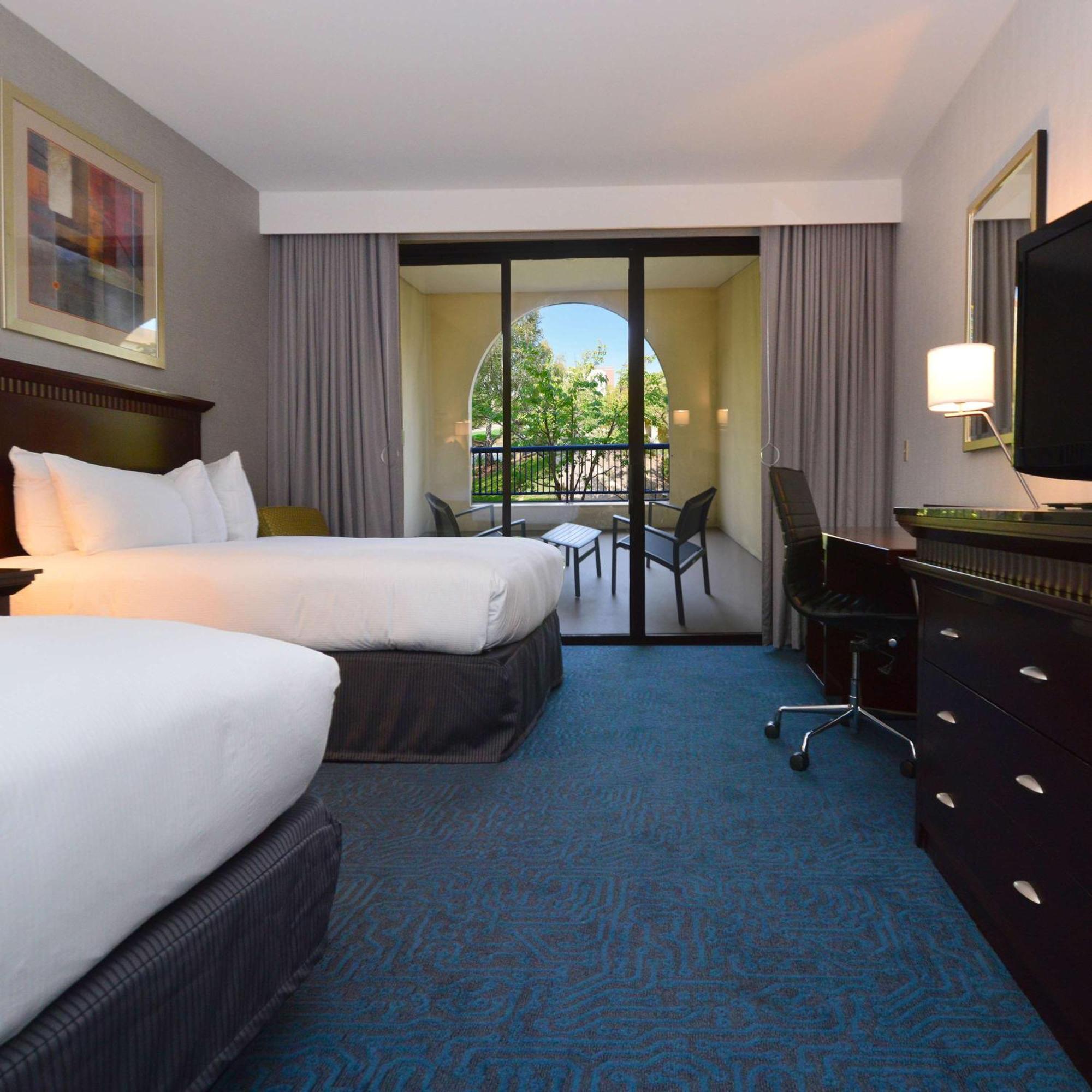 Doubletree By Hilton Newark-Fremont Hotel Екстериор снимка