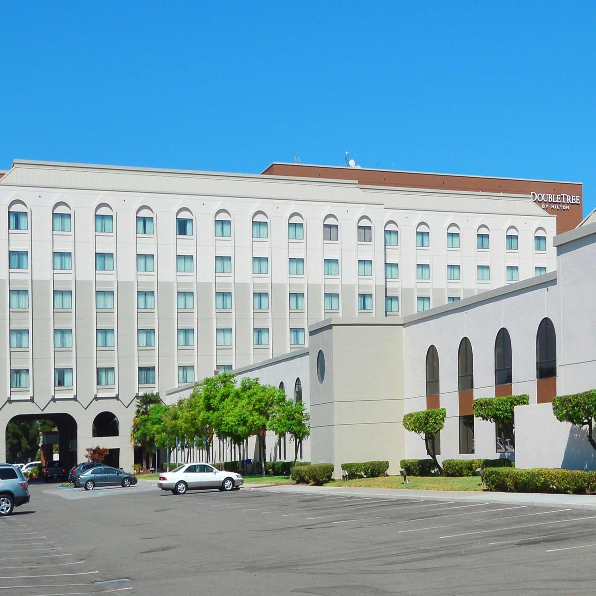 Doubletree By Hilton Newark-Fremont Hotel Екстериор снимка