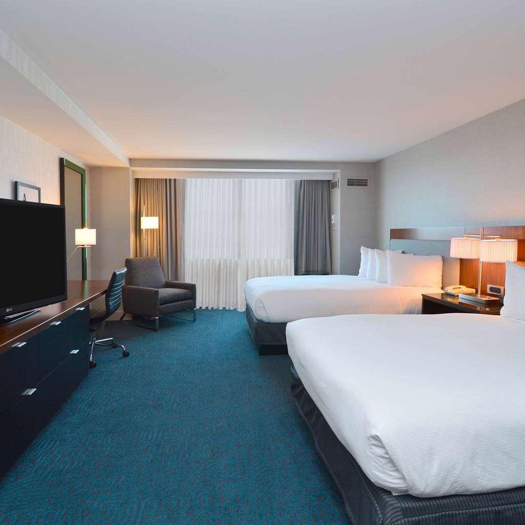 Doubletree By Hilton Newark-Fremont Hotel Стая снимка