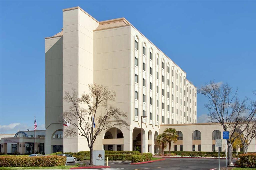 Doubletree By Hilton Newark-Fremont Hotel Екстериор снимка
